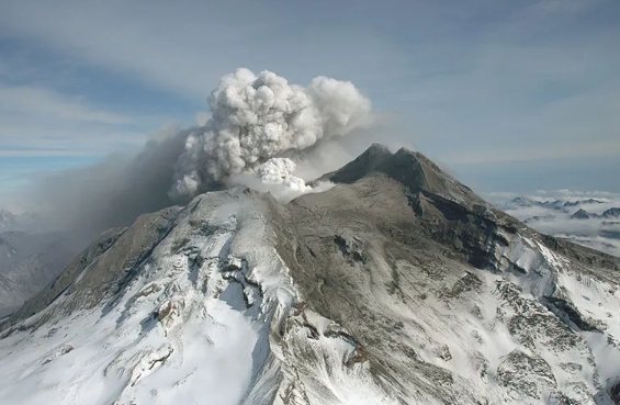 picture of a volcano erupting