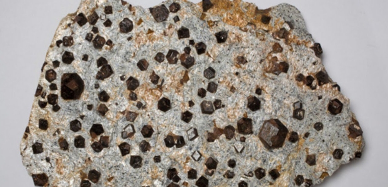 garnetiferous mica schist